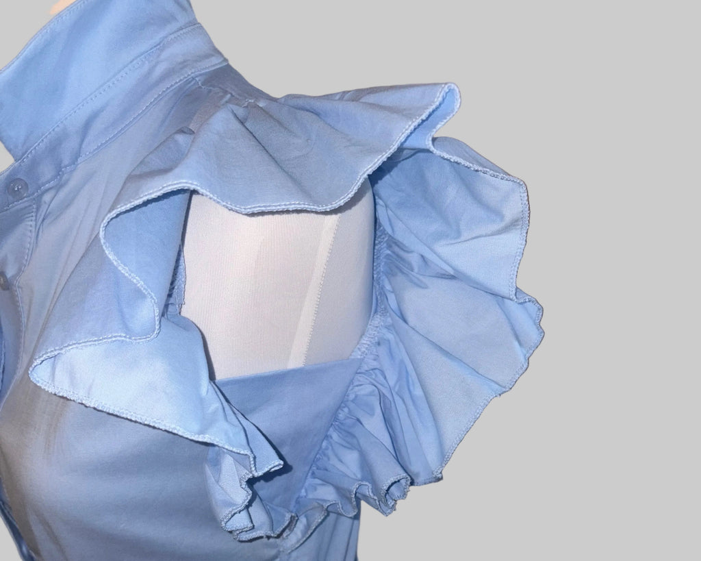 Kleid mit Knopfleiste, Flügelärmeln & Volantrock