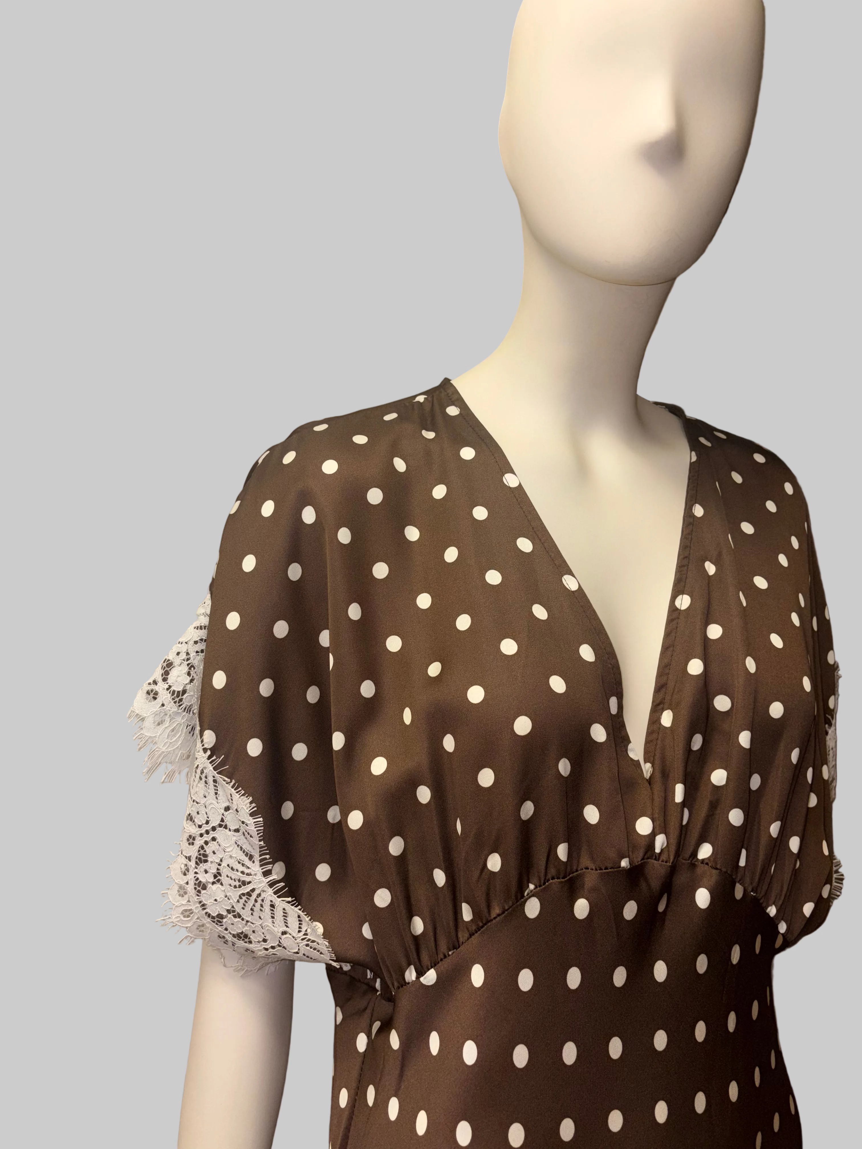 Kleid mit elegantem V-Ausschnitt
