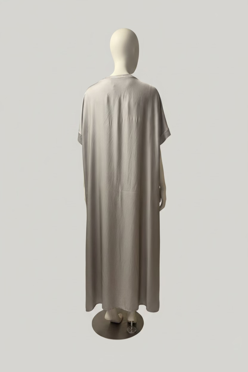 Kleid mit V-Ausschnitt
